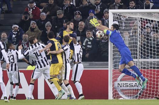 Un solo spavento nel secondo tempo: angolo di Gabi e palla sul palo. LaPresse